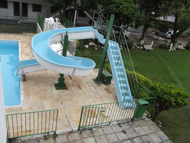 Tobo-Água da Piscina