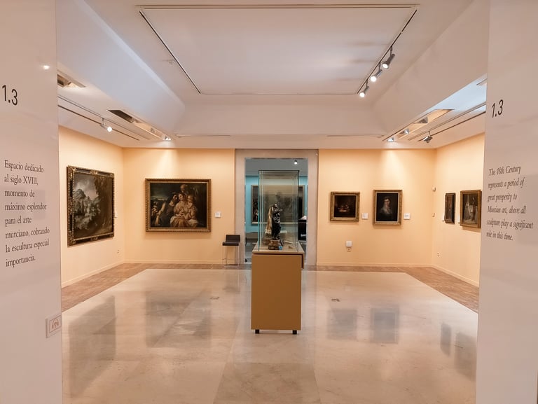 Room dedicated to 18th-century painting in the Museum of Fine Arts of Murcia. Photo from Wikimedia.