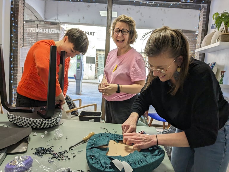 Moment de partage et de travail en atelier