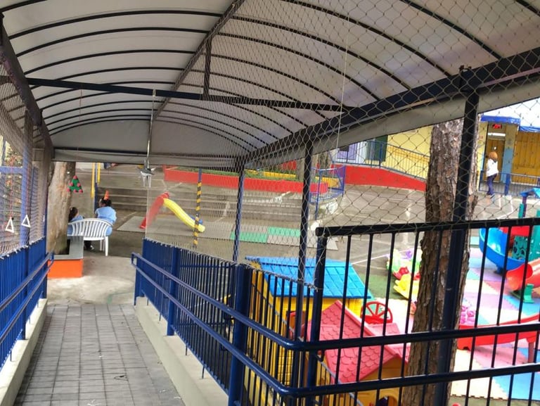 Rede de proteção para escola em São Paulo