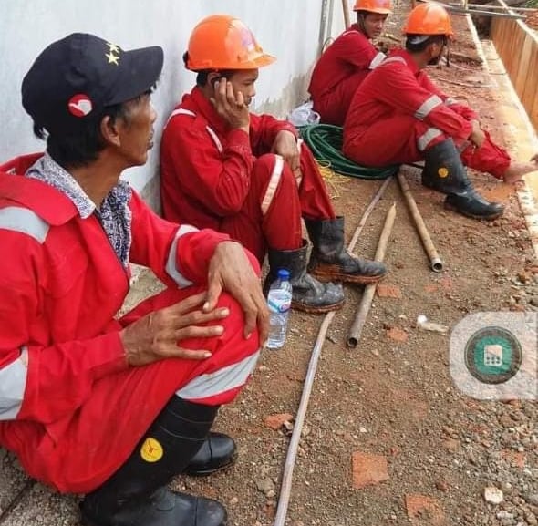 Teknisi penangkal petir berpengalaman