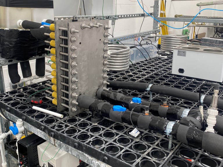 Alkaline electrolyser stack