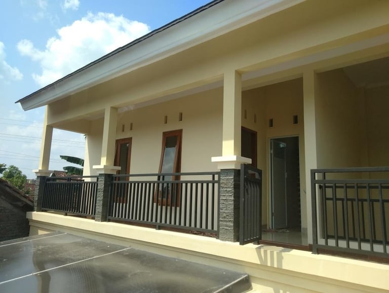 rumah yang dibangun di bagin belakang sisa tanah