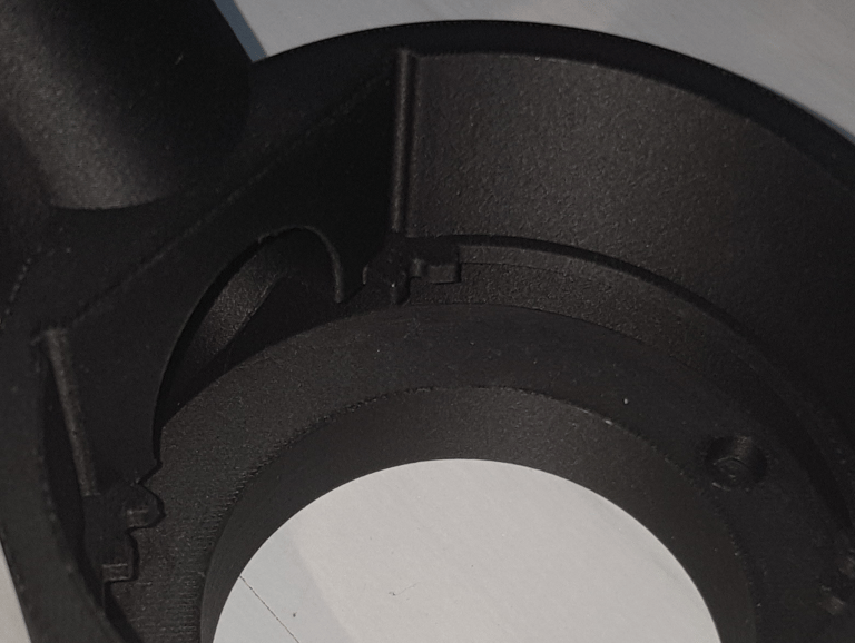 Pièce imprimée en plastique PETG-CF