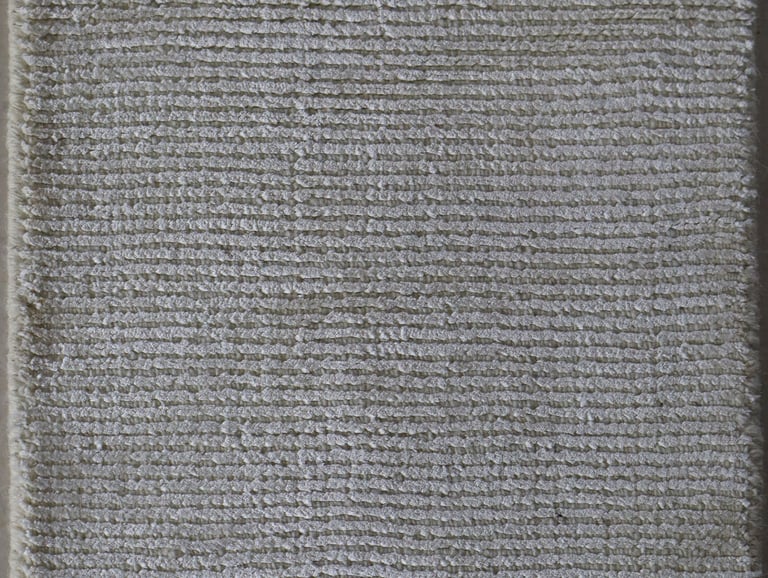Handloom Rug made of 50% Wool & 50% Viscose