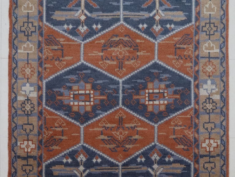 Handknotted (20 KPI) Rug made of 100% Wool