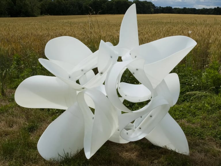 Aurora robson sculptures from plastic debris sustainable gallery merken magazine merkenmagazine