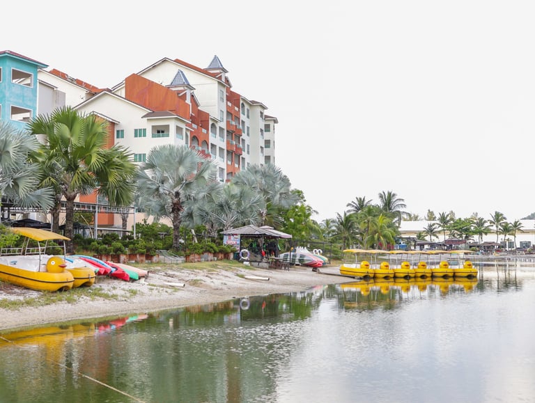 anylodge marina island beach