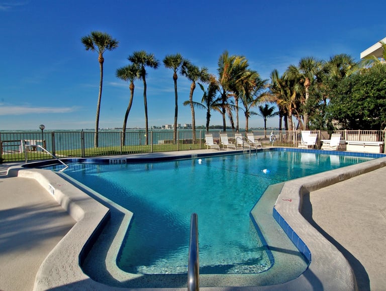 siesta towers swimming pool