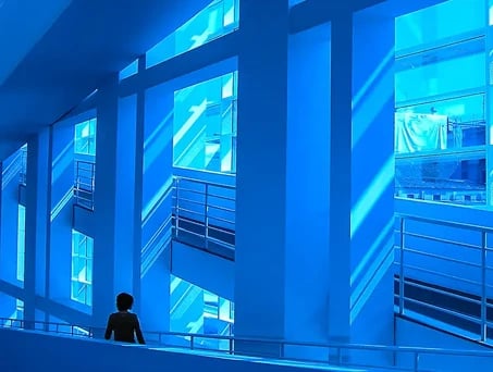 Daylight in buildings gallery - discover the beautify of natural light in interior spaces. 