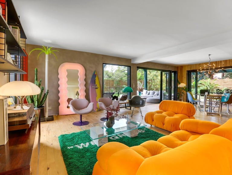 Salon lumineux de la Villa Les Pins à Tarnos avec décoration moderne