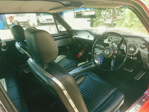 Restauration adr sellerie ford mustang shelby