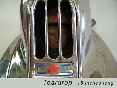 Assemblage car sculpture named Teardrop by artist Tal Avitzur, image 3.