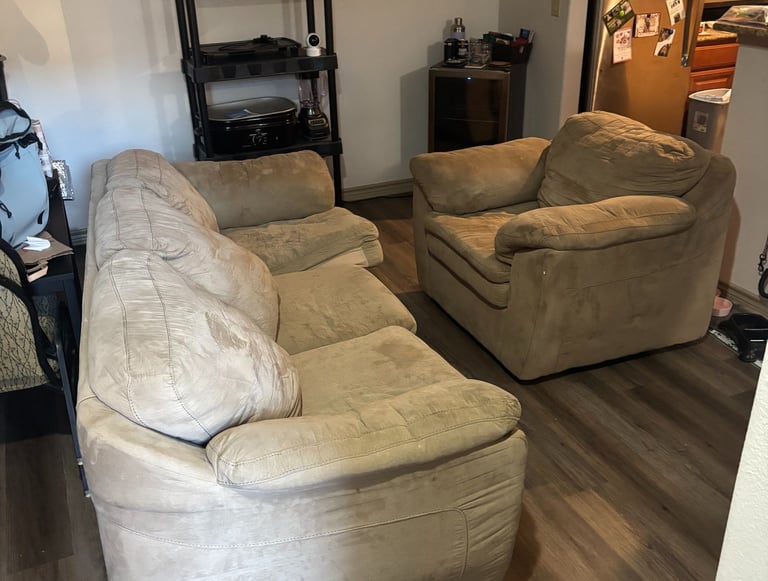 Furniture that needs to be removed in Alamo Ranch