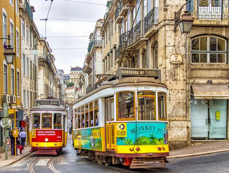 Tram 28 e 12 a Lisbona