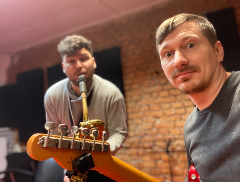 Džiazo muzikantai Nojus Jurkus ir Juris Benaitis