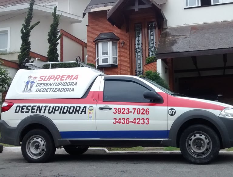 carro da suprema desentupidora