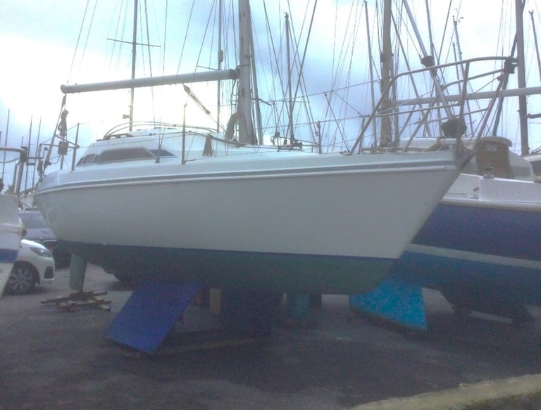 Yacht survey on the south coast of England