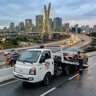 Depoimento de cliente satisfeito, serviço de guincho 24 horas na marginal de SP