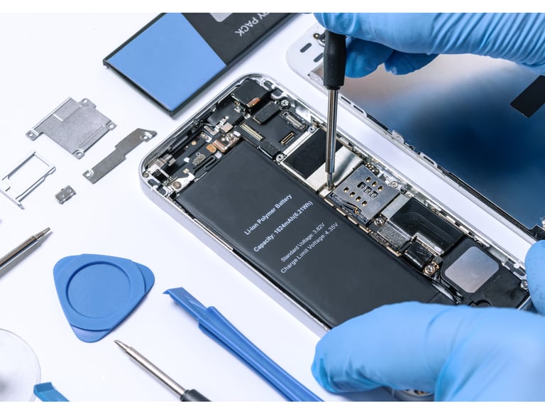 Cep Telefonu arantili tamir, orijinal parçalar ve hızlı servis.