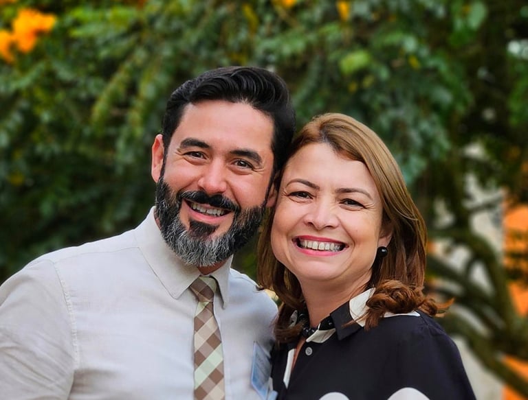 Rafael e Paula Barbosa, fundadores da Élan Digital, especialistas em soluções web