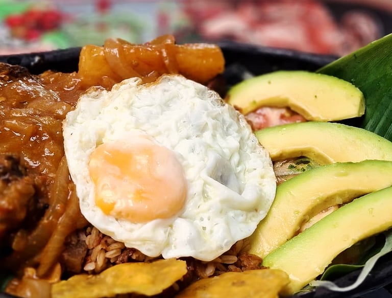 Platos tipicos den Quindío, Calentado Paisa en el Restaurante el Hato de Evelio