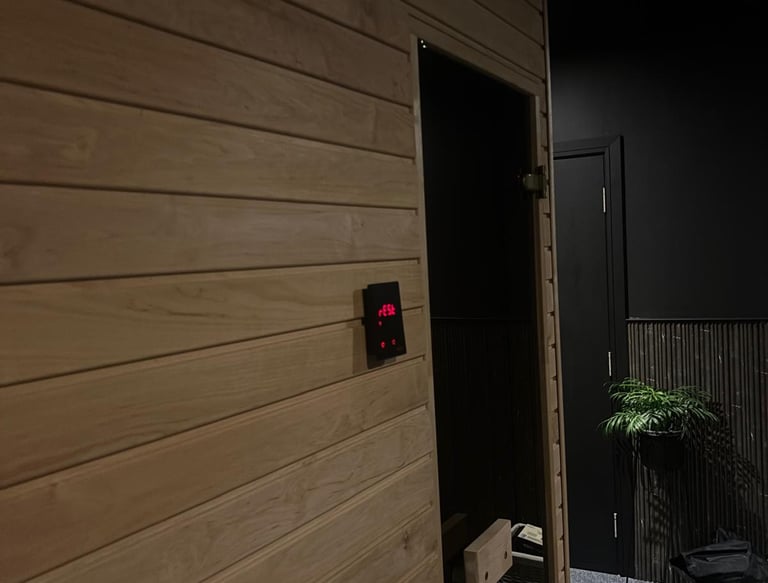 traditional sauna Nailsworth cold plunge tub contrast therapy sauna and ice bath therapy Nailsworth