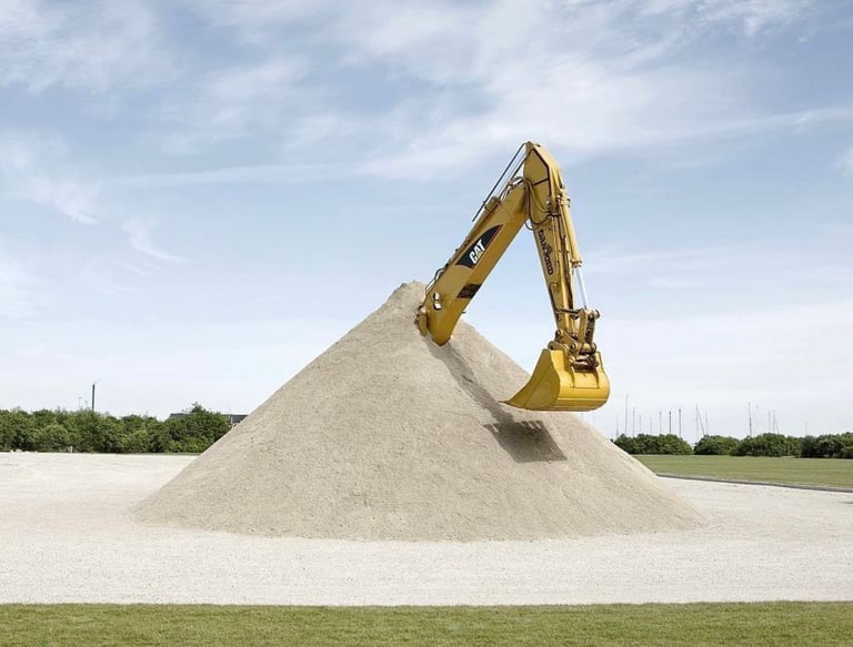 travaux-de-terrassement-maison-jardin-terravis-mini-pelle-camion