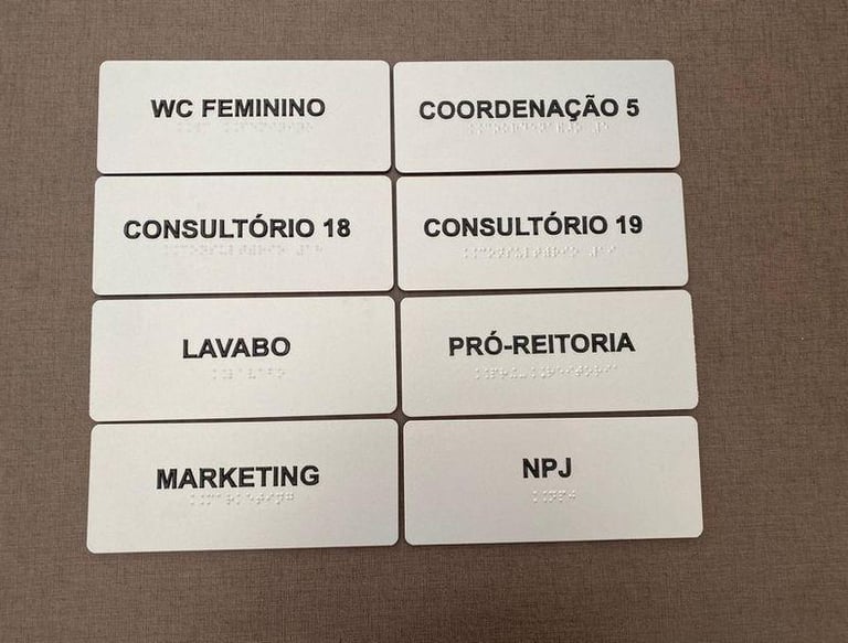Placa em Braille ACM