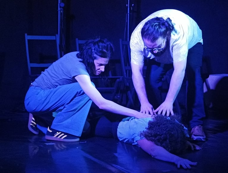 Photo du spectacle Trois. Improvisation, théâtre