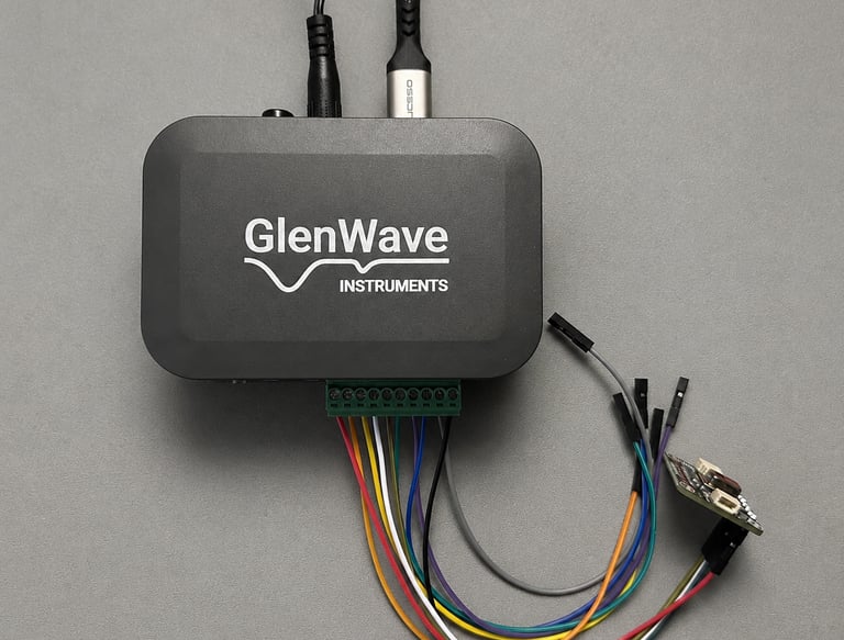 A GlenWave Instruments UPG-812 device, viewed from bird's eye view.