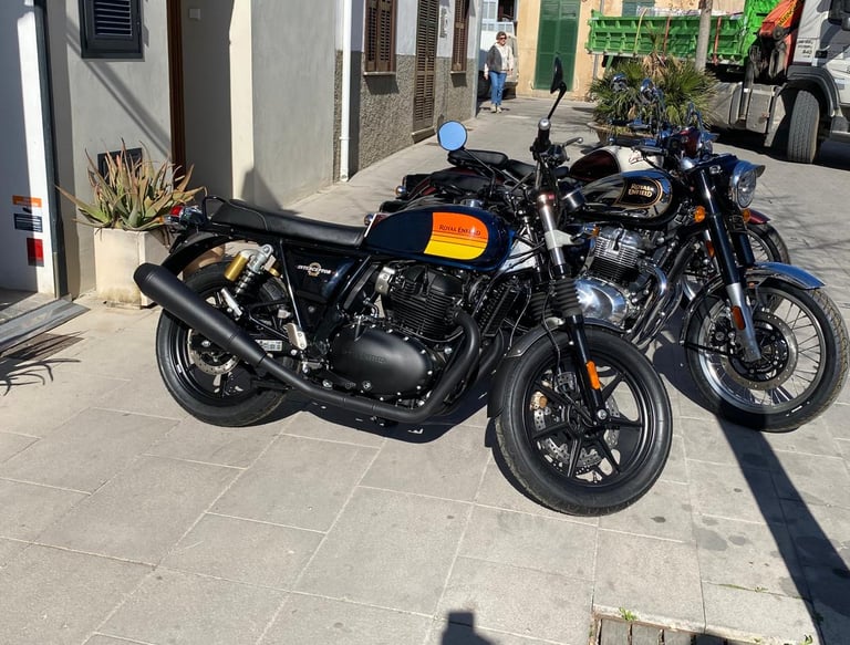 Royal Enfield Cafe Racer, Motorrad Vermietung Royal Motos Mallorca