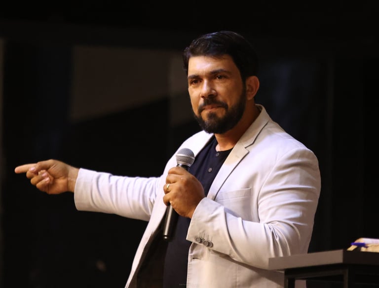 Pastor Mycon
