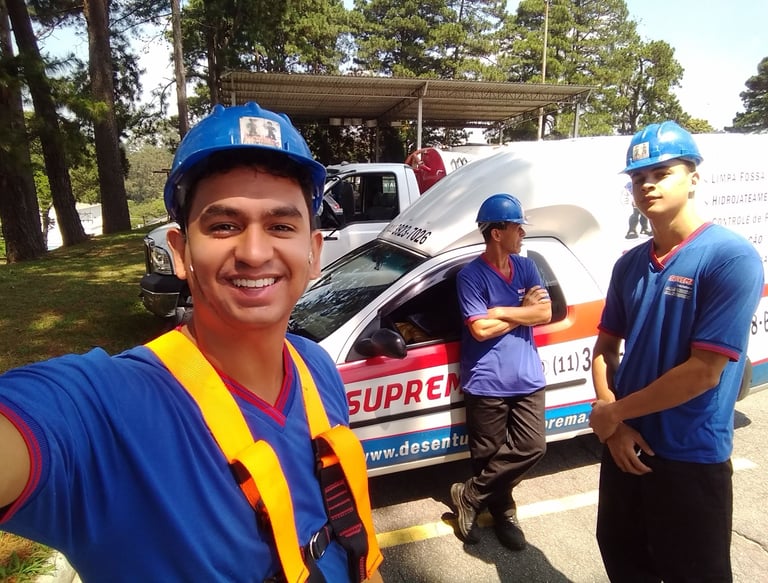 técnicos de desentupimento