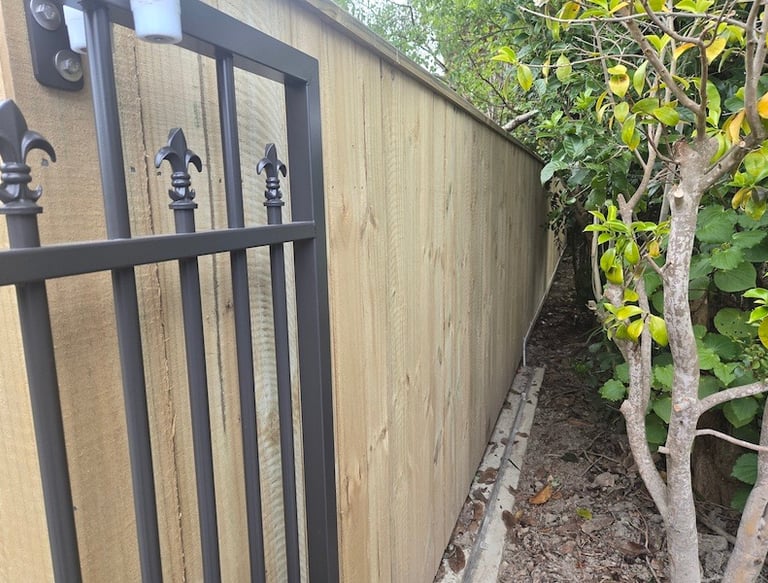 Wooden fence by Build 2.0 Wellington builder