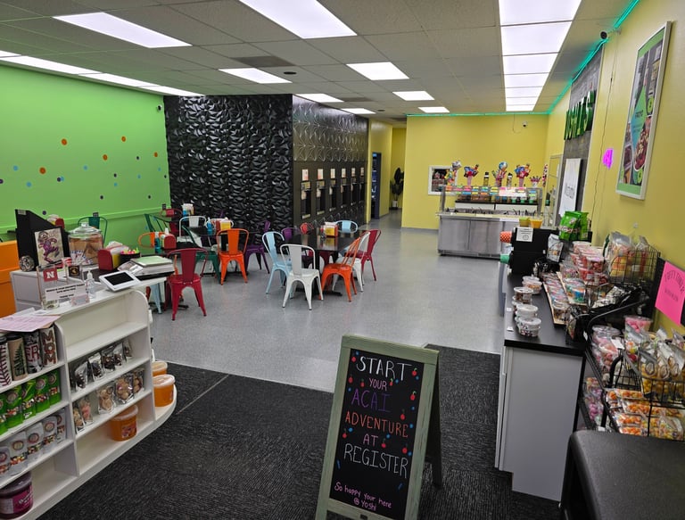 yoshis frozen yogurt ice cream and acai shop Scottsbluff NE