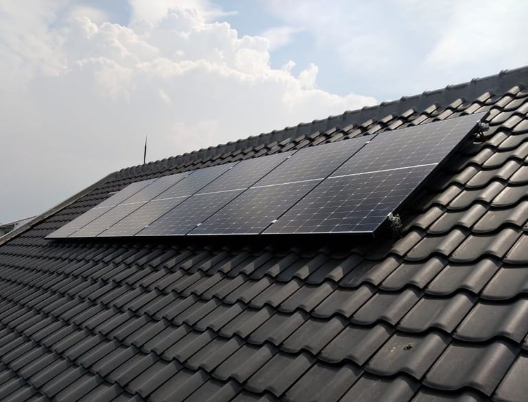 PLTS On Grid Rumah Kemanggisan Jakarta Barat