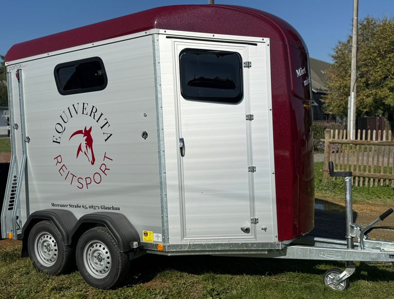 Pferdeanhänger Verleih bei Equiverita - Reitsport