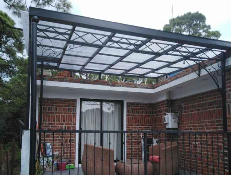A modern Polycarbonate Sheet Roofing house 
