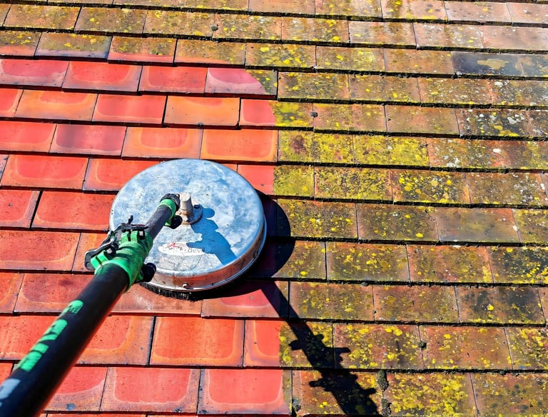 Roof cleaning Cambridge