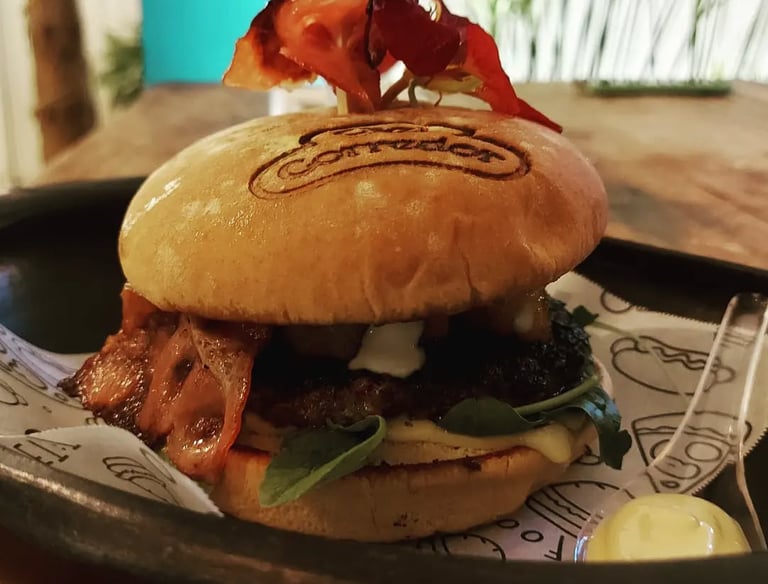 Hamburguesa Artesanal Tamal Quindiando Restaurante del Corredor La Tebaida Quindío