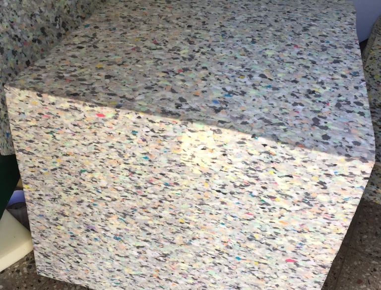 Goma espuma compactada para alto impacto