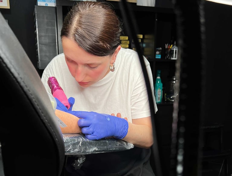 Tattoo and body piercing studio in Vagos, Aveiro.