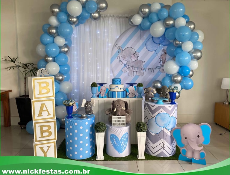 Decoração infantil tema Elefantinhos com tons suaves e detalhes fofos para festa charmosa
