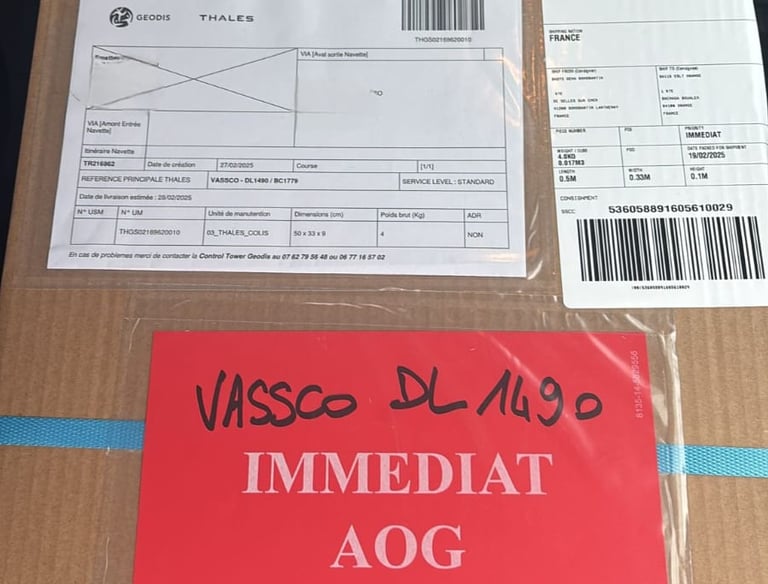 colis, plis ,accessoires , valise ,document