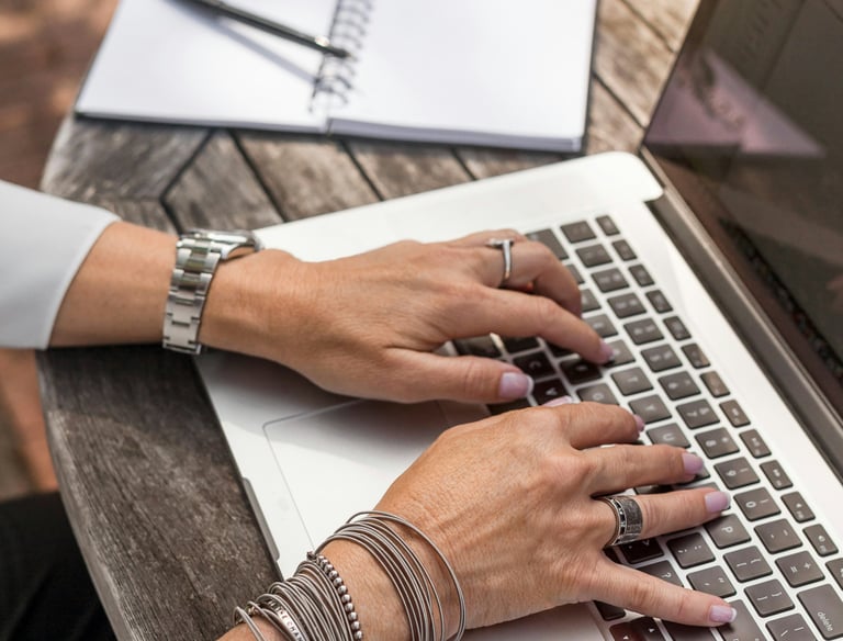 Remote online notary based in Maple Valley, Washington, facilitating digital document notarizations