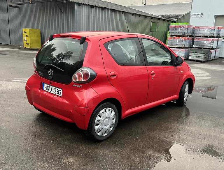 toyota aygo rent cheap, low cost efficient