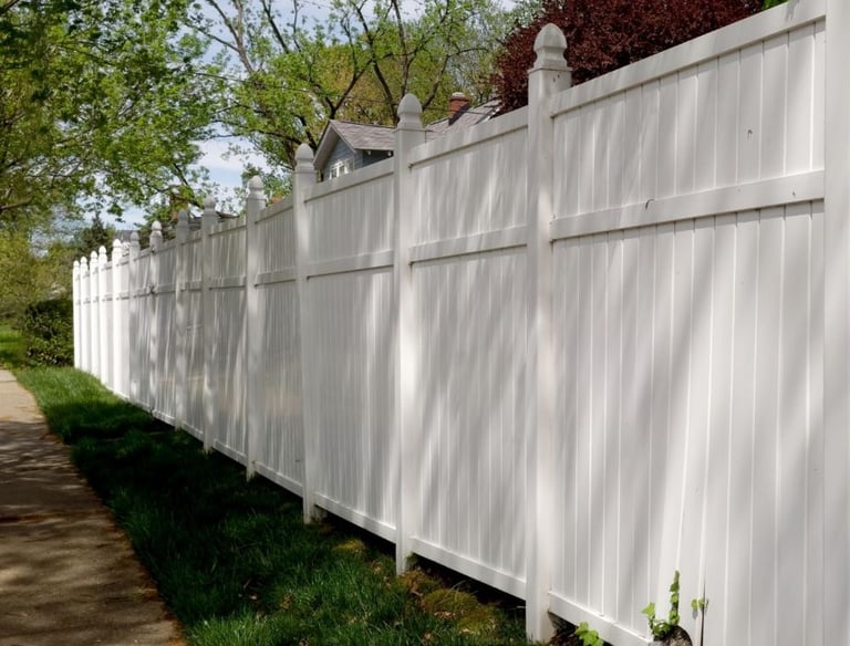 Wooden fence Bramwell Builders Rodney