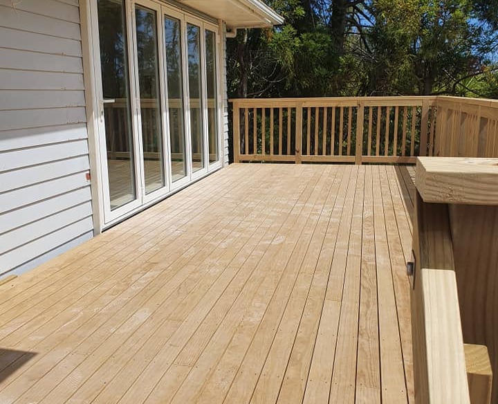 Bramwell Builders - decks fences