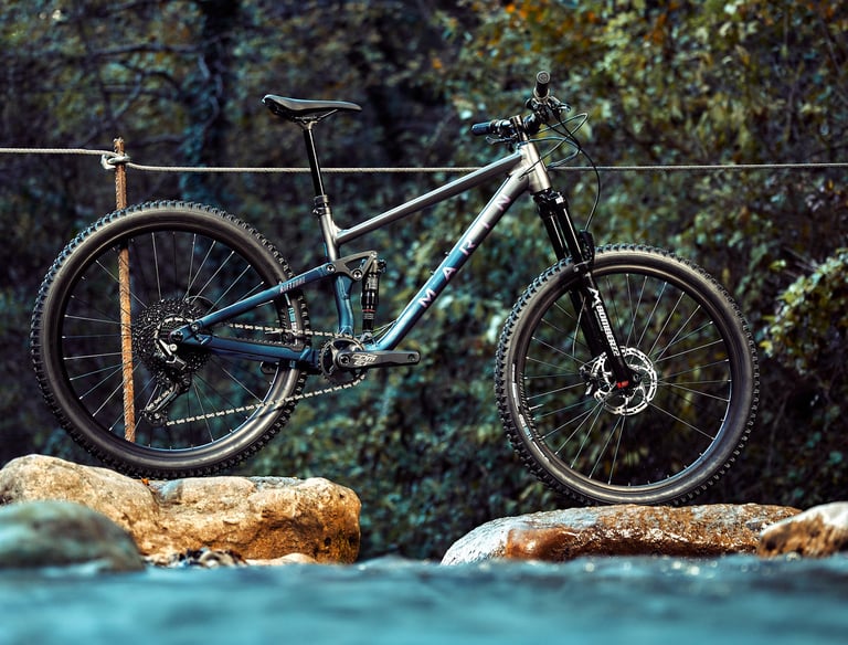 VTT Marin prêt a prendre la route avec vous
